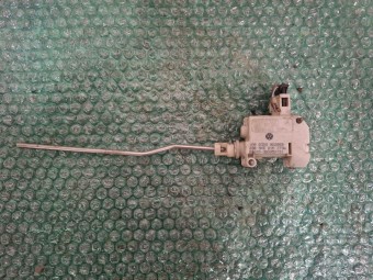 ACTUATOR USITA REZERVOR VOLKSWAGEN GOLF VI OEM: 5K6810773A.