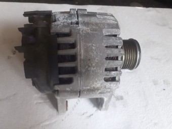 ALTERNATOR DACIA DUSTER II OEM: 2722638A.