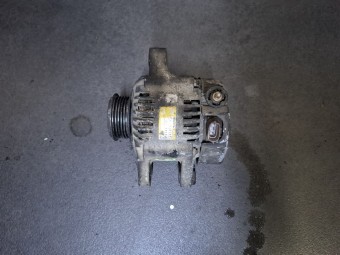 ALTERNATOR TOYOTA YARIS OEM: 27060-33020.