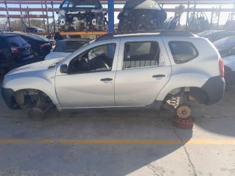 ANSAMBLU STERGATOARE CU MOTORAS DACIA DUSTER 