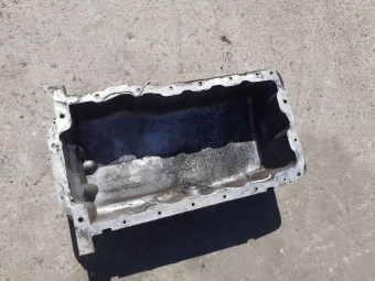 BAIE ULEI VOLKSWAGEN GOLF V OEM: 038103603A.
