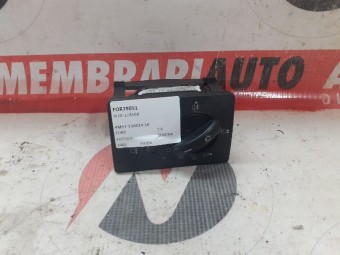 BLOC LUMINI FORD FOCUS II OEM: 4M5T-13A024-LA.
