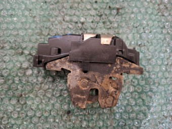 BROASCA (INCUIETOARE) HAION/PORTBAGAJ PEUGEOT 207 OEM: 9671153780.
