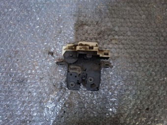 BROASCA (INCUIETOARE) HAION/PORTBAGAJ RENAULT CLIO III OEM: 8200948107.