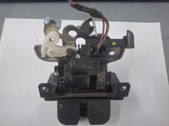 BROASCA (INCUIETOARE) HAION/PORTBAGAJ SKODA OCTAVIA III OEM: 5E0827505.