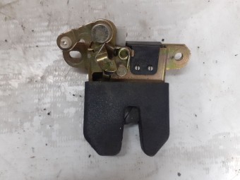 BROASCA (INCUIETOARE) HAION/PORTBAGAJ VOLKSWAGEN PASSAT B5.5 OEM: 3B5827505J.