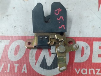 BROASCA (INCUIETOARE) HAION/PORTBAGAJ VOLKSWAGEN PASSAT B5.5 OEM: 3B5827505L.
