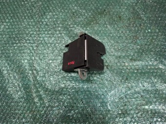 BROASCA (INCUIETOARE) HAION/PORTBAGAJ VOLKSWAGEN POLO 9N OEM: 6RD827505.