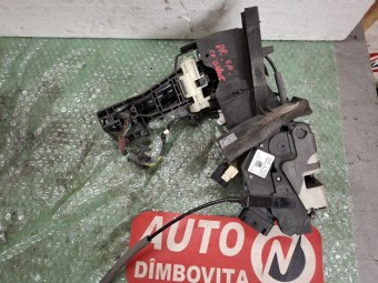 BROASCA (INCUIETOARE) USA DREAPTA FATA FORD FOCUS III OEM: BM5A-A21812-BE.