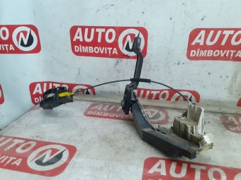 BROASCA (INCUIETOARE) USA DREAPTA FATA FORD FOCUS OEM: XS41 A21812 DE
.