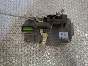 BROASCA (INCUIETOARE) USA DREAPTA FATA OPEL VECTRA B OEM: 90507060AD.