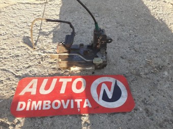 BROASCA (INCUIETOARE) USA DREAPTA FATA OPEL ZAFIRA B OEM: 13210749.