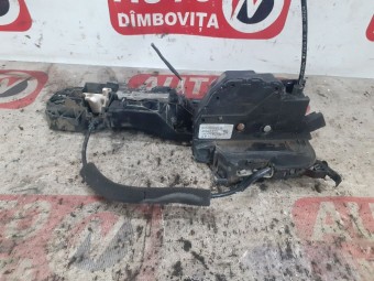 BROASCA (INCUIETOARE) USA DREAPTA FATA RENAULT FLUENCE OEM: 805020022R.