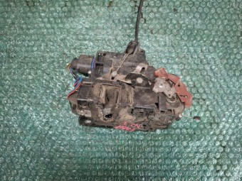 BROASCA (INCUIETOARE) USA DREAPTA FATA SKODA FABIA II OEM: 3B2837016AB.