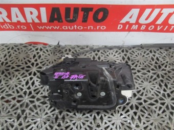 BROASCA (INCUIETOARE) USA DREAPTA FATA SKODA FABIA II OEM: 5N2837016C.