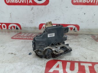 BROASCA (INCUIETOARE) USA DREAPTA FATA SKODA OCTAVIA OEM: 3B1837016AC.