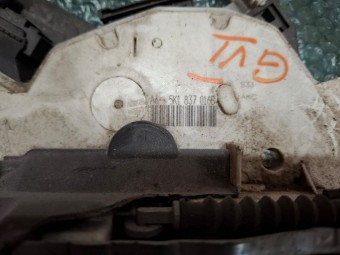 BROASCA (INCUIETOARE) USA DREAPTA FATA VOLKSWAGEN GOLF IV OEM: 5K1837016B.