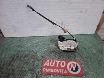 BROASCA (INCUIETOARE) USA DREAPTA FATA VOLKSWAGEN JETTA IV OEM: 5K1837016B.