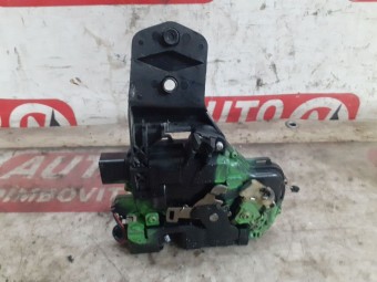 BROASCA (INCUIETOARE) USA DREAPTA FATA VOLKSWAGEN PASSAT B5.5 OEM: 3B1837016C.