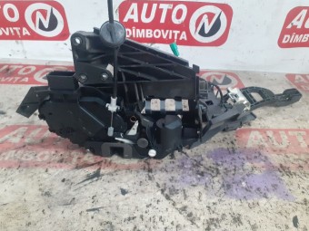 BROASCA (INCUIETOARE) USA DREAPTA SPATE FORD KUGA OEM: 8V4A-S26412-GA.