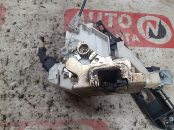 BROASCA (INCUIETOARE) USA DREAPTA SPATE FORD MONDEO III OEM: XS41-A26412-CG.