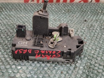 BROASCA (INCUIETOARE) USA DREAPTA SPATE OPEL CORSA C OEM: 13154794 GH.