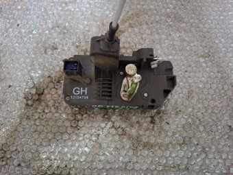 BROASCA (INCUIETOARE) USA DREAPTA SPATE OPEL MERIVA A OEM: 13154794GH.