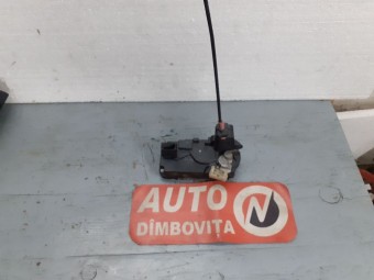 BROASCA (INCUIETOARE) USA DREAPTA SPATE OPEL ZAFIRA B OEM: 13128116GB.