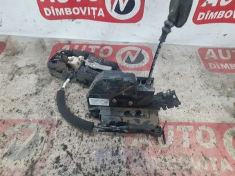 BROASCA (INCUIETOARE) USA DREAPTA SPATE RENAULT FLUENCE OEM: 825020019R.