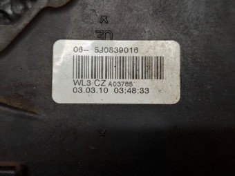 BROASCA (INCUIETOARE) USA DREAPTA SPATE SKODA FABIA II OEM: 5J0839016.