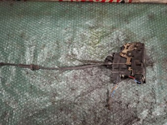 BROASCA (INCUIETOARE) USA DREAPTA SPATE VOLKSWAGEN BORA 