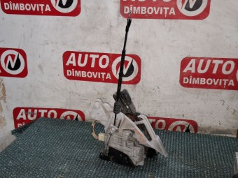 BROASCA (INCUIETOARE) USA DREAPTA SPATE VOLKSWAGEN PASSAT B7 OEM: 3C4839016A.