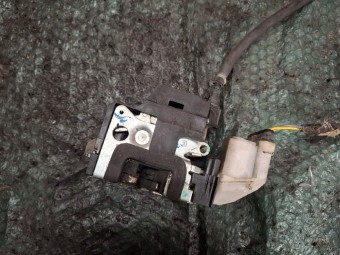 BROASCA (INCUIETOARE) USA STANGA FATA FIAT DOBLO 