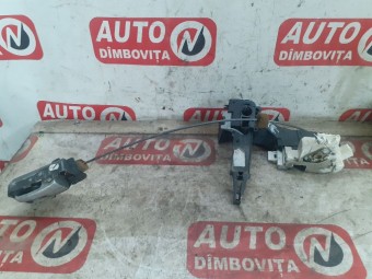 BROASCA (INCUIETOARE) USA STANGA FATA FORD FOCUS OEM: XS41-A21813-DE.