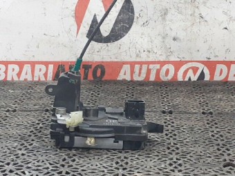 BROASCA (INCUIETOARE) USA STANGA FATA OPEL ASTRA H OEM: 13210748QF.