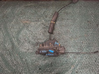 BROASCA (INCUIETOARE) USA STANGA FATA RENAULT LAGUNA III OEM: 805010004R.
