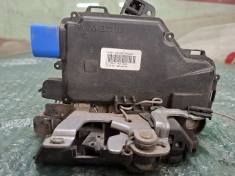 BROASCA (INCUIETOARE) USA STANGA FATA SKODA FABIA II OEM: 3B1837015AR.