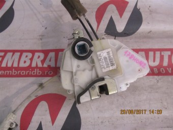 BROASCA (INCUIETOARE) USA STANGA SPATE HONDA CIVIC OEM: 72151 SMG G0.