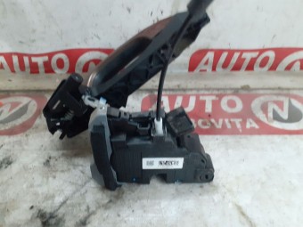 BROASCA (INCUIETOARE) USA STANGA SPATE HYUNDAI i20 II OEM: 81410-C8020.