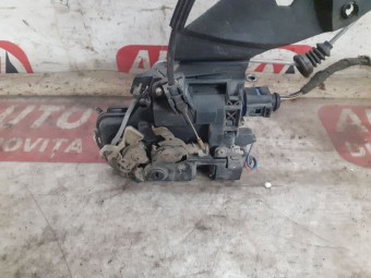 BROASCA (INCUIETOARE) USA STANGA SPATE SKODA FABIA 