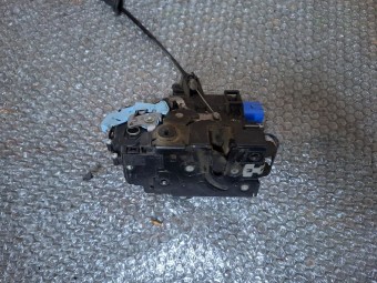 BROASCA (INCUIETOARE) USA STANGA SPATE SKODA OCTAVIA II 