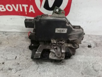 BROASCA (INCUIETOARE) USA STANGA SPATE VOLKSWAGEN PASSAT B5 OEM: 3B4839015M.