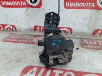 BROASCA (INCUIETOARE) USA STANGA SPATE VOLKSWAGEN PASSAT B5.5 OEM: 3B4839015A.