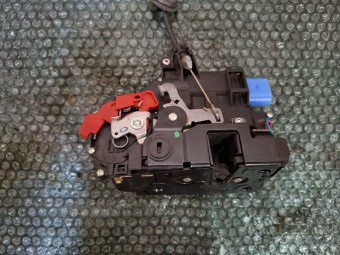 BROASCA (INCUIETOARE) USA STANGA SPATE VOLKSWAGEN TOURAN OEM: 7L0839015D.