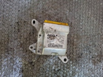 CALCULATOR AIRBAG RENAULT LAGUNA II OEM: 8200325696.