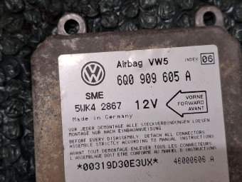 CALCULATOR AIRBAG VOLKSWAGEN GOLF IV OEM: 6Q0909605A.