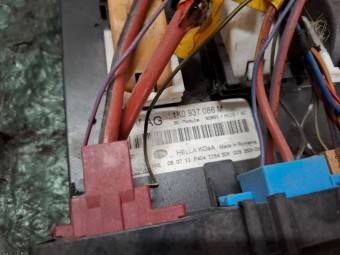 CALCULATOR (MODUL) CONFORT VOLKSWAGEN GOLF VI OEM: 1K0937086M.