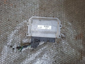 CALCULATOR MOTOR (ECU) RENAULT CLIO IV OEM: 237105337R.