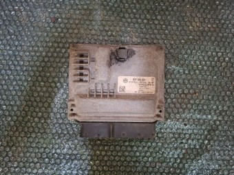 CALCULATOR MOTOR (ECU) VOLKSWAGEN POLO 6R OEM: 03P906021.