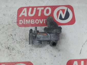 CARCASA (CORP) TERMOSTAT FORD FOCUS OEM: 89FF-9K478-HB.